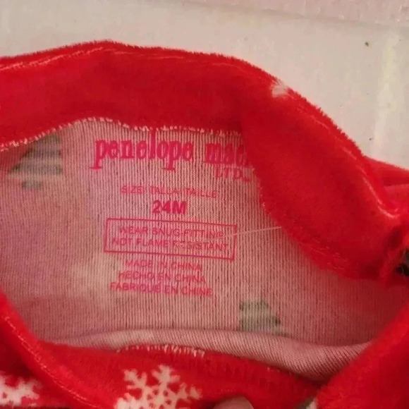 Pajamas Red Winter Snowflake 2 Piece Pants Set Christmas Red White New size  24 - Picture 2 of 7